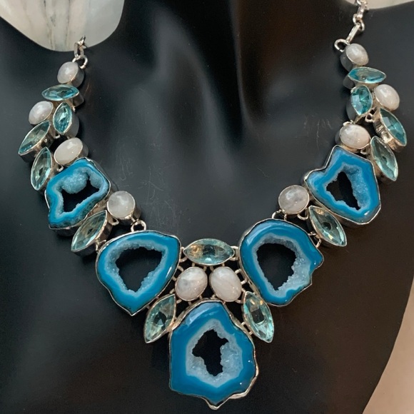 None Jewelry - 2305 Stunning Blue and Silver Agate Necklace